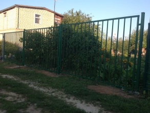 Сварные заборы с забивными столбами  80 метров фото в Городце