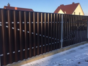 Забор из евроштакетника в шахматном порядке 10 соток фото в Городце