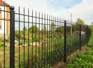 Сварные заборы с забивными столбами  12 метров фото в Городце